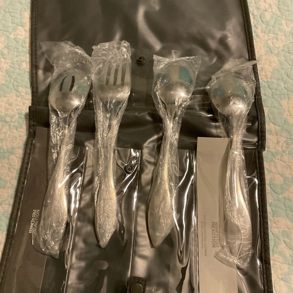 Serveware Set - Picture 7 of 12